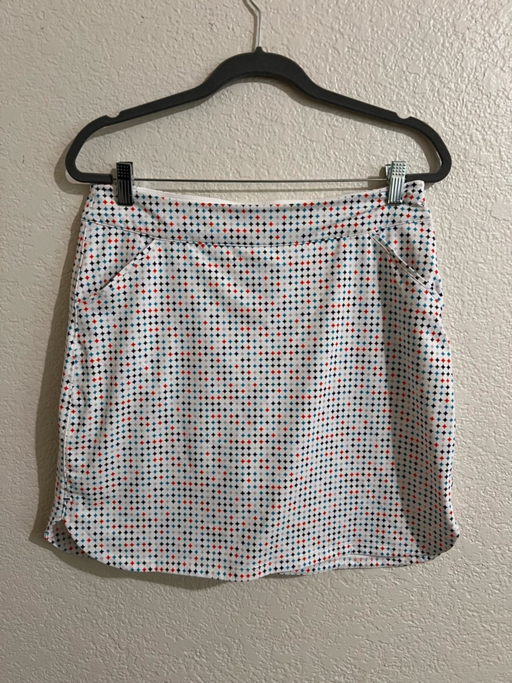 Peter Millar Golf Skirt White Skirt with Red and Blue Geo Dots - Picture 6 of 6